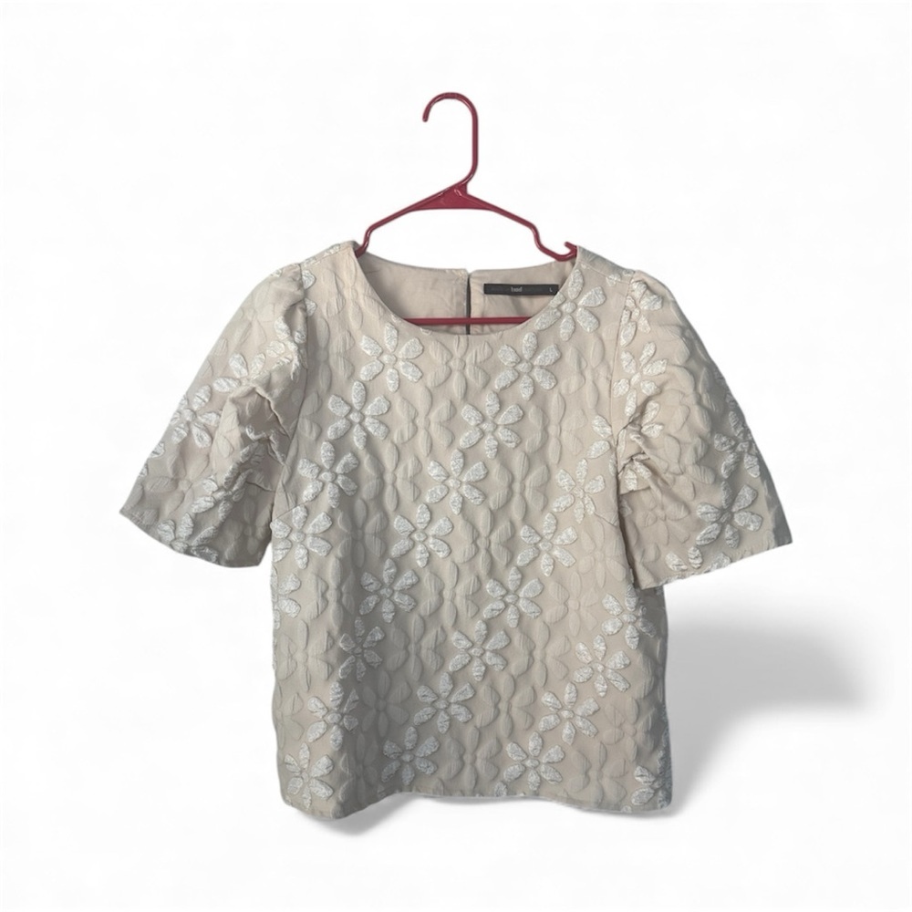 Elegant Beige Blouse with Delicate Embroidery